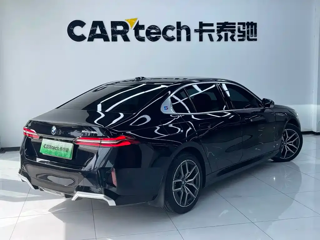 BMW i5 — фото 9