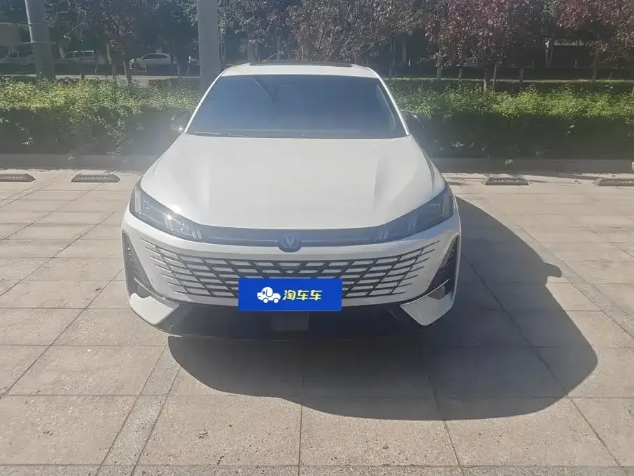 Changan Eado — фото 10