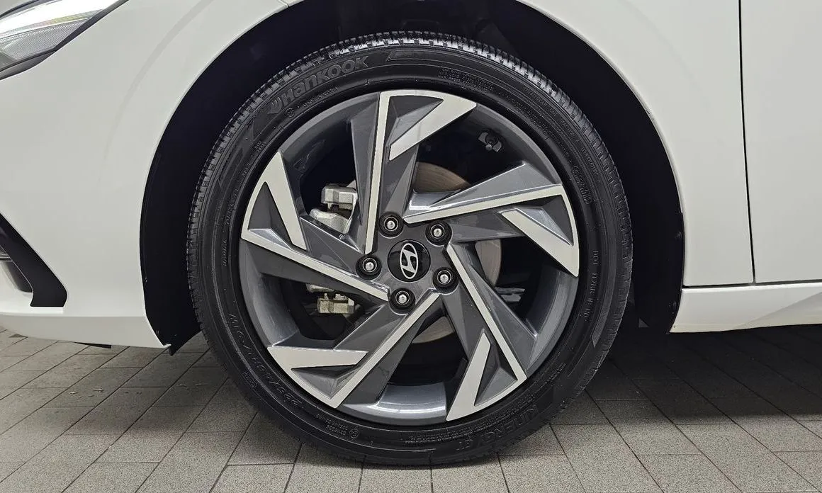 Hyundai AVANTE — фото 8