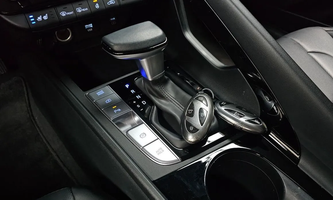 Hyundai AVANTE — фото 9
