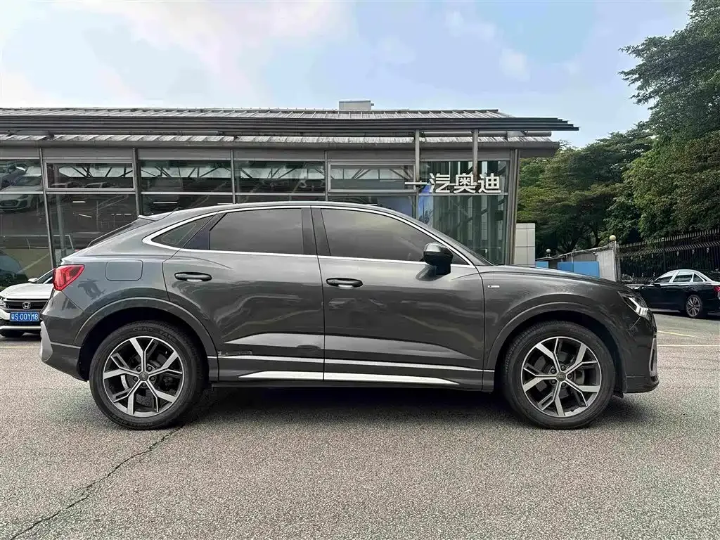 Audi Q3 Sportback — фото 4