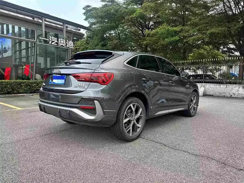 Audi Q3 Sportback — фото 10