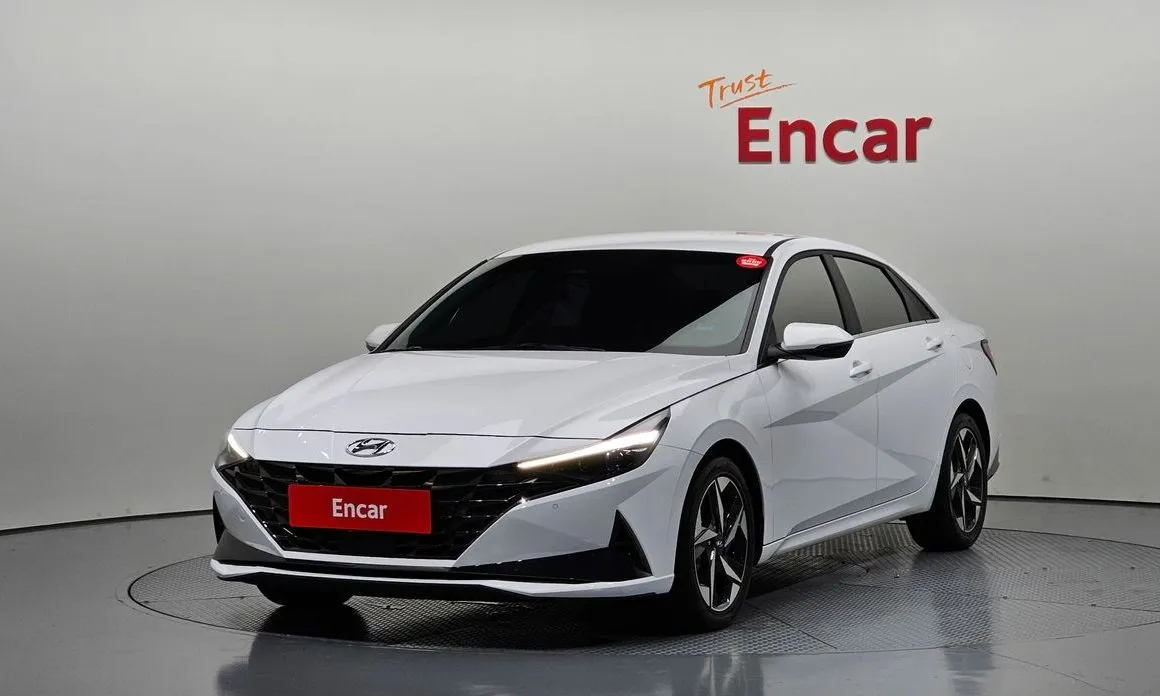 Hyundai AVANTE — фото 1