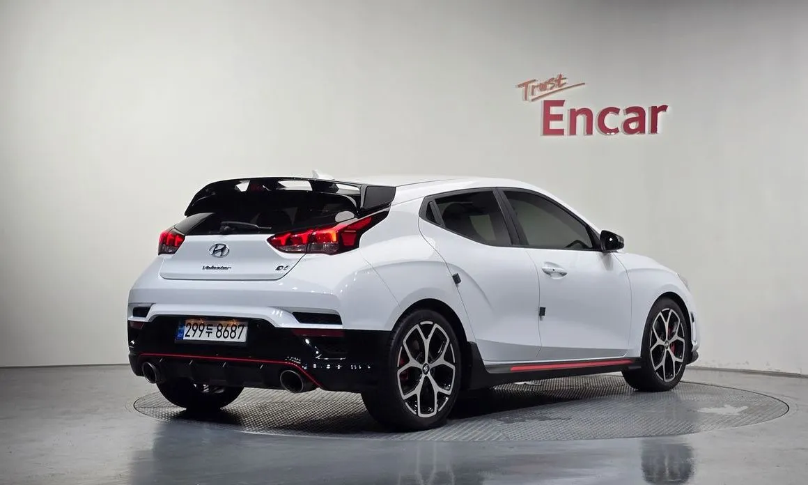 Hyundai Veloster — фото 7