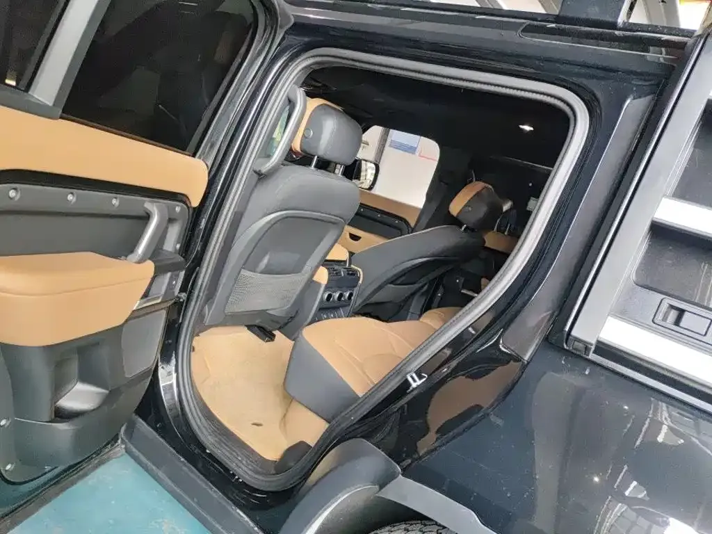 Land Rover Defender — фото 3