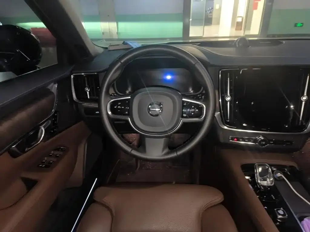 Volvo S90 — фото 6