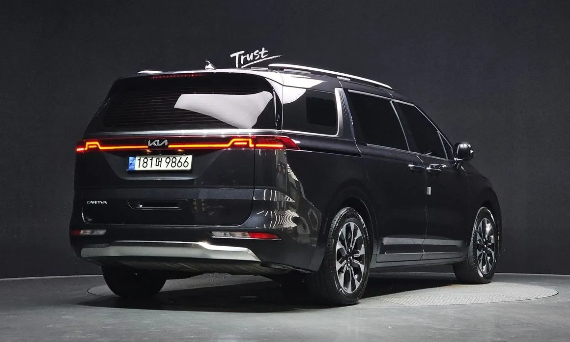 Kia Carnival — фото 6