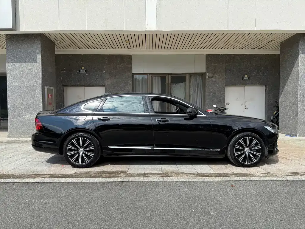 Volvo S90 — фото 8