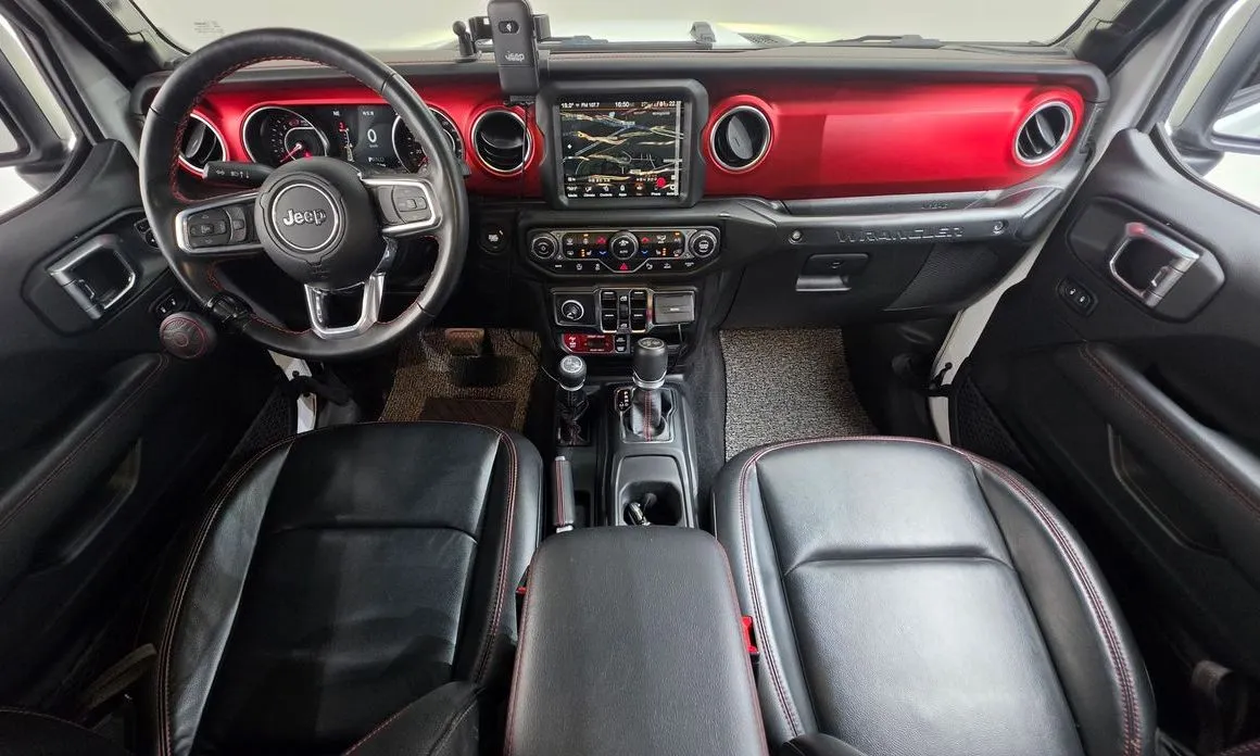 Jeep Wrangler — фото 8