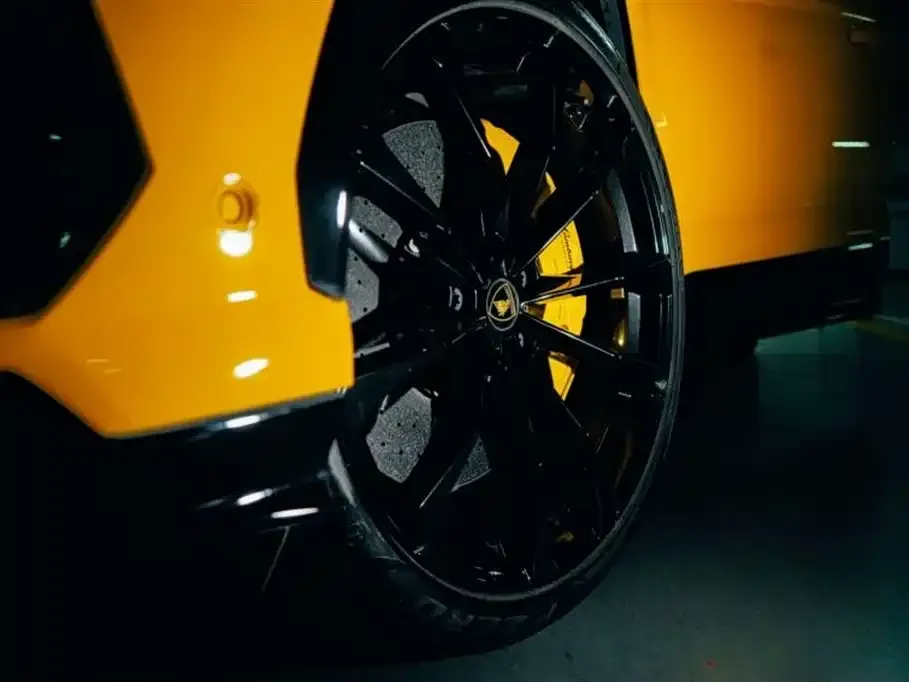 Lamborghini Urus — фото 4