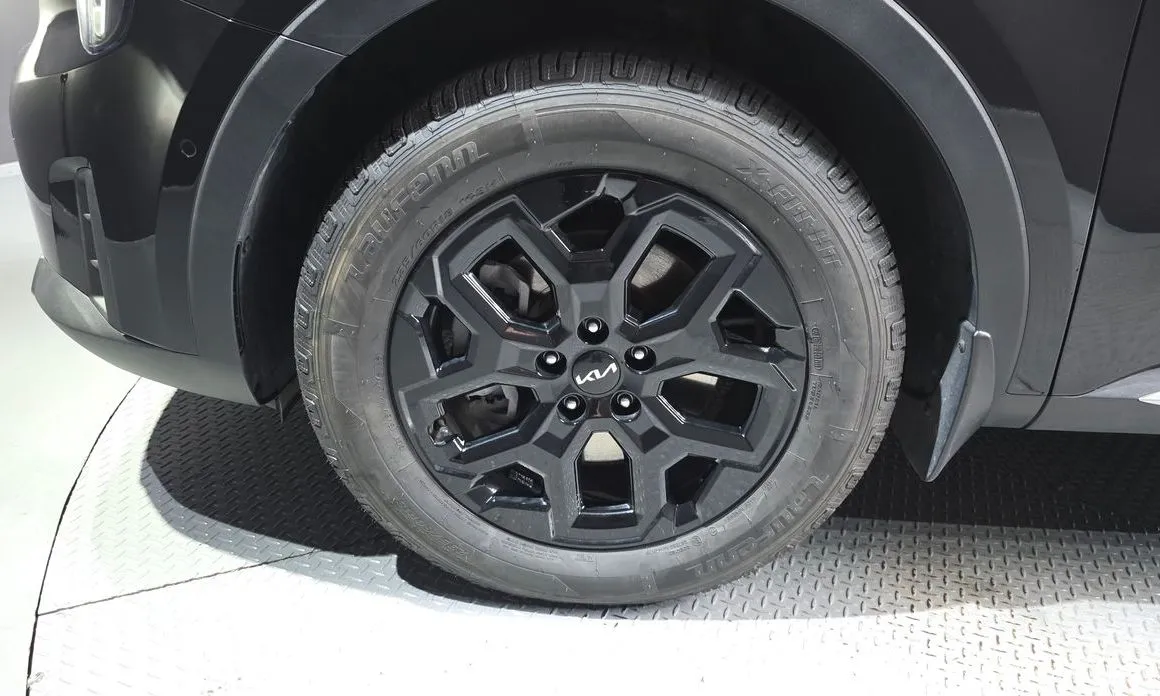 Kia Sorento — фото 7