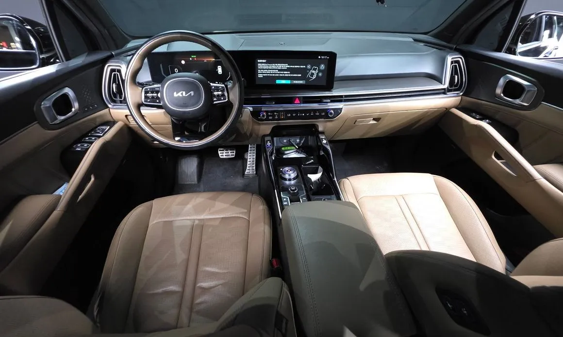 Kia Sorento — фото 8