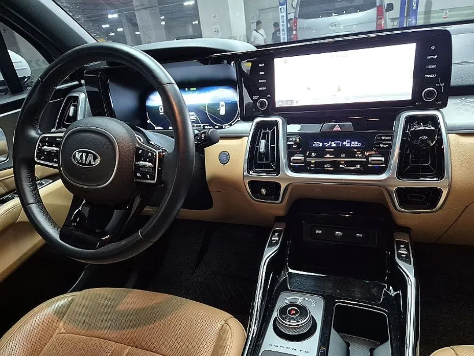 Kia Sorento — фото 6