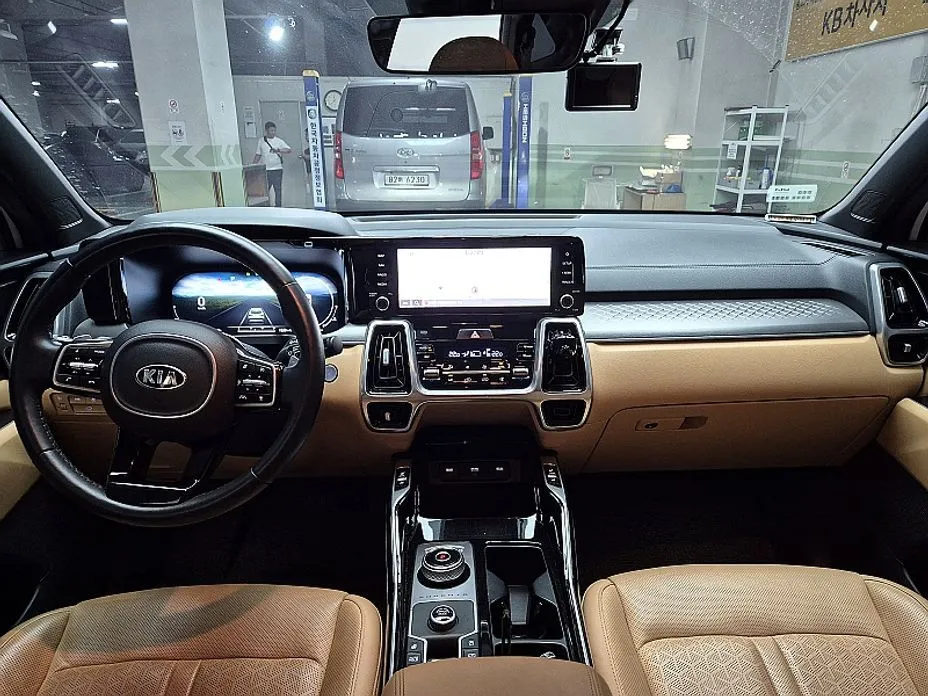 Kia Sorento — фото 5
