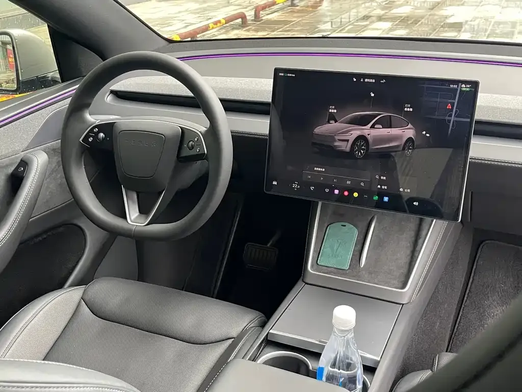 Tesla Model Y L — фото 8