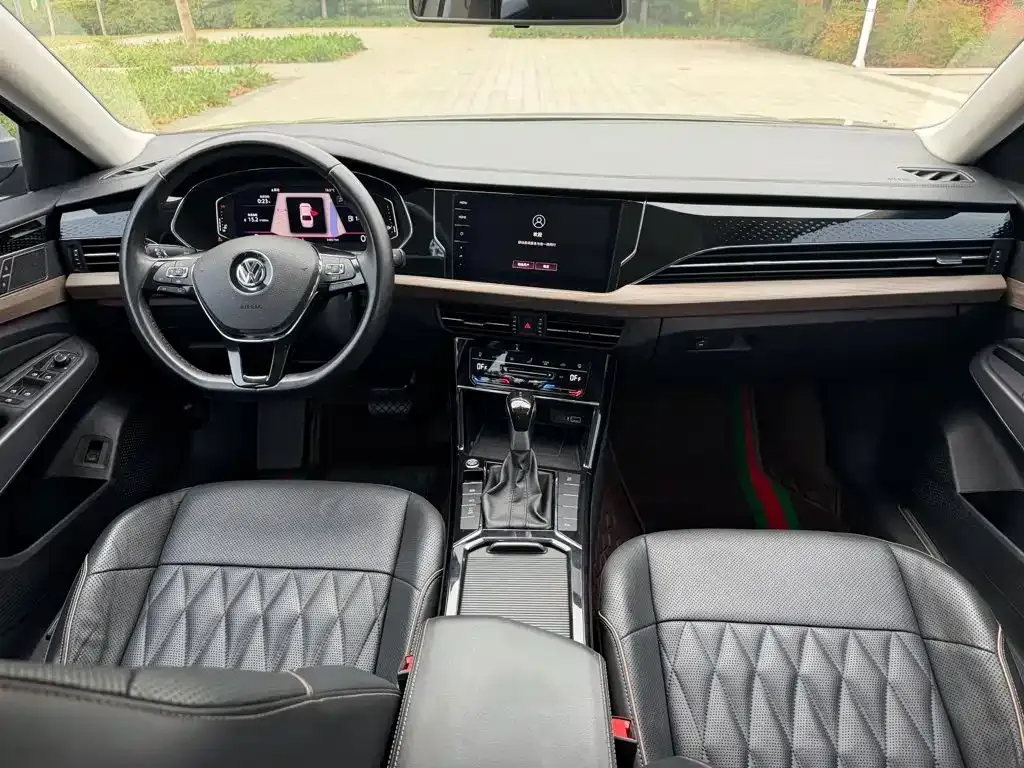 Volkswagen Passat — фото 7