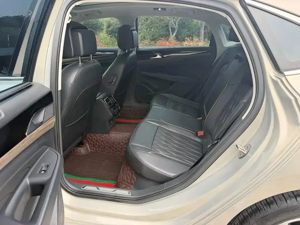 Volkswagen Passat — фото 3