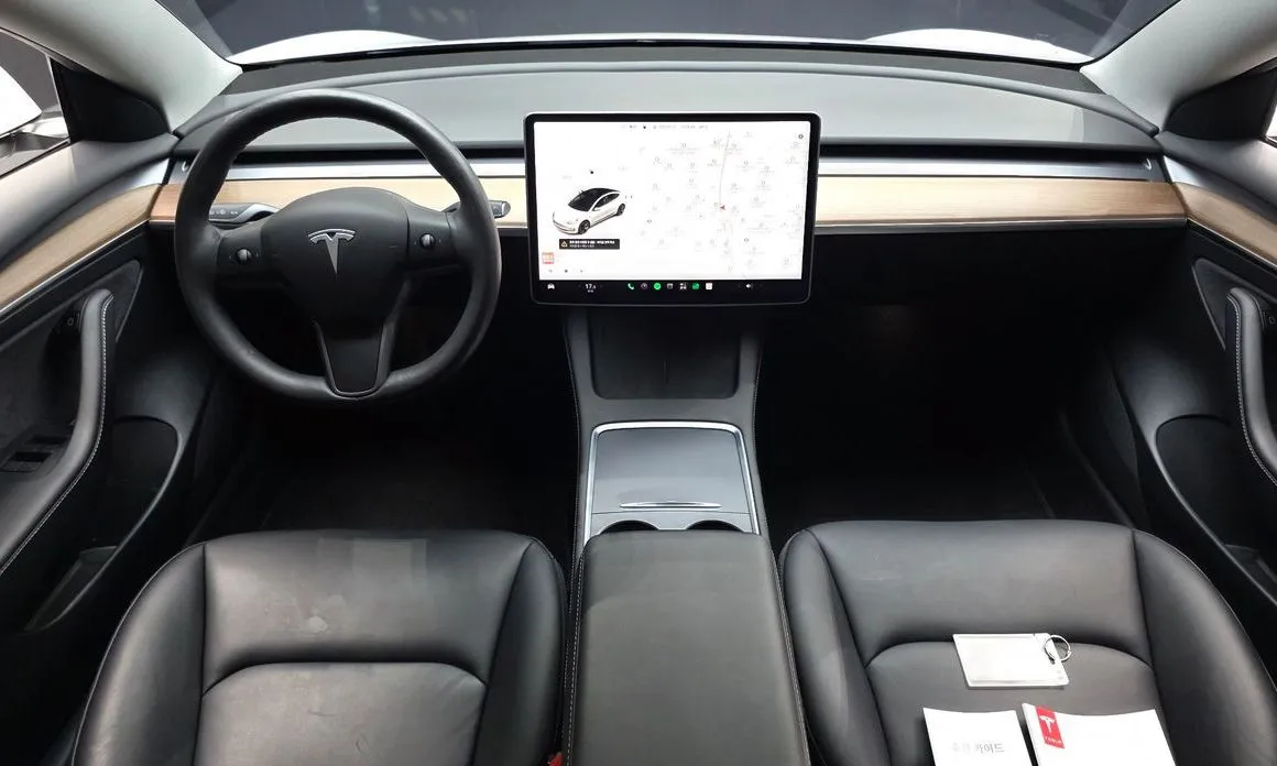 Tesla Model 3 — фото 8