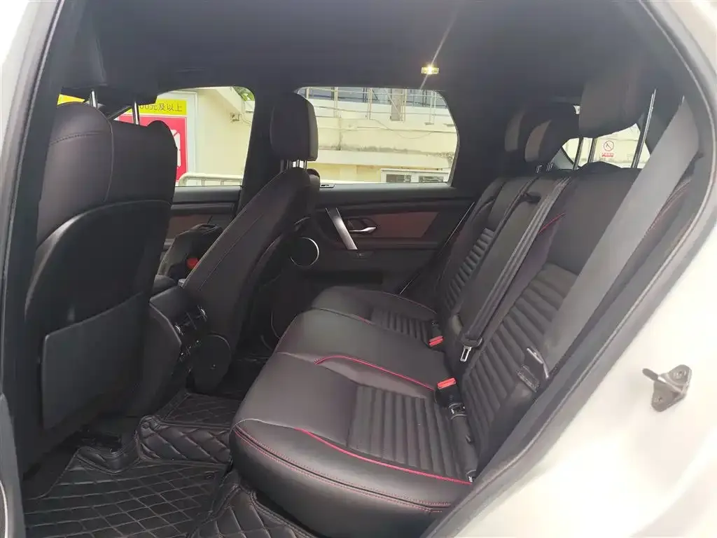 Land Rover Discovery Sport Hybrid — фото 2