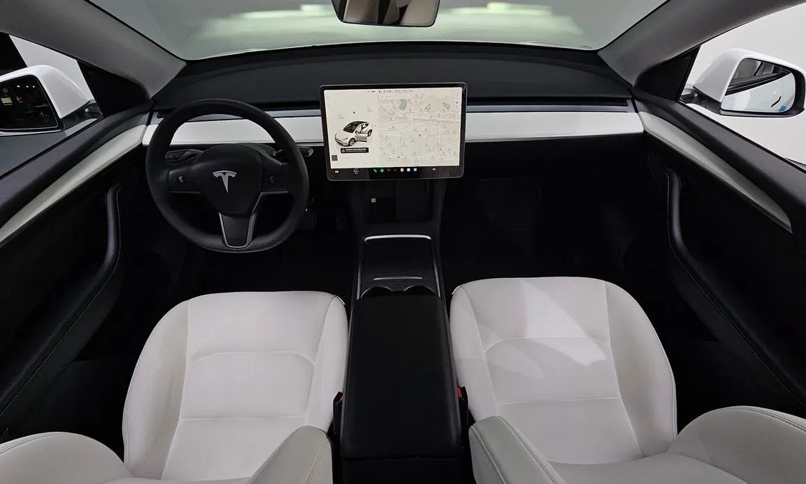 Tesla Model Y — фото 7