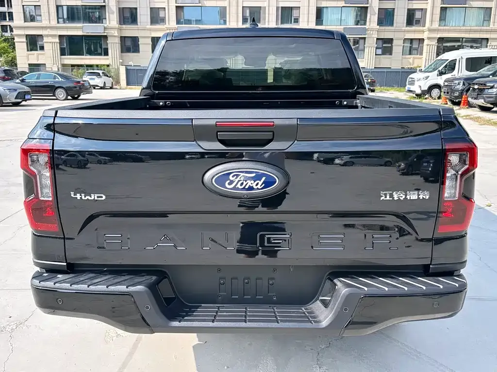Ford Ranger — фото 9
