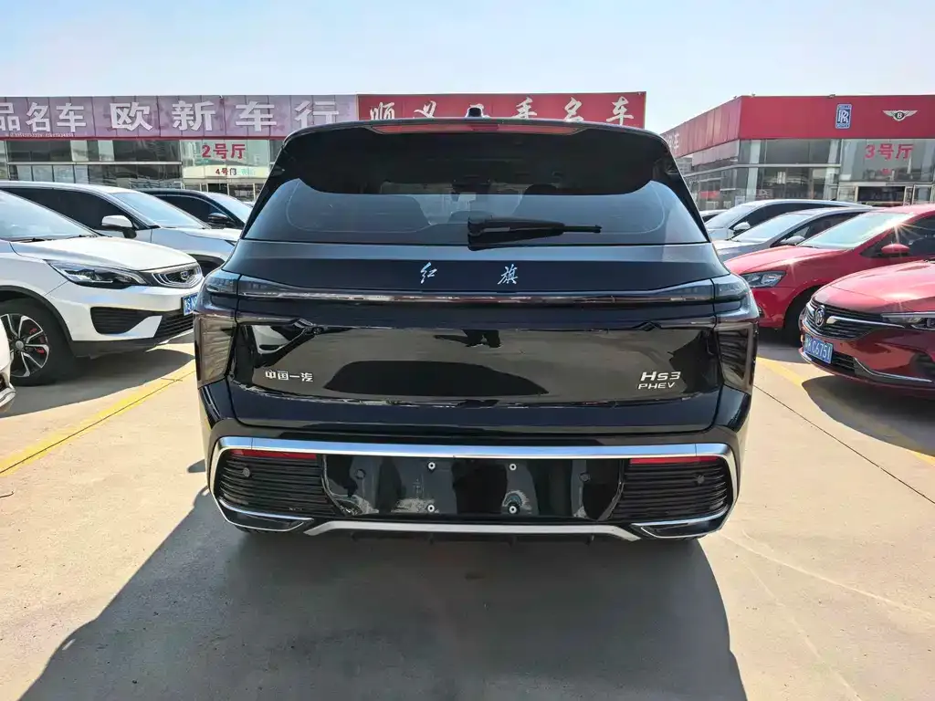 Hongqi HS3 PHEV — фото 3