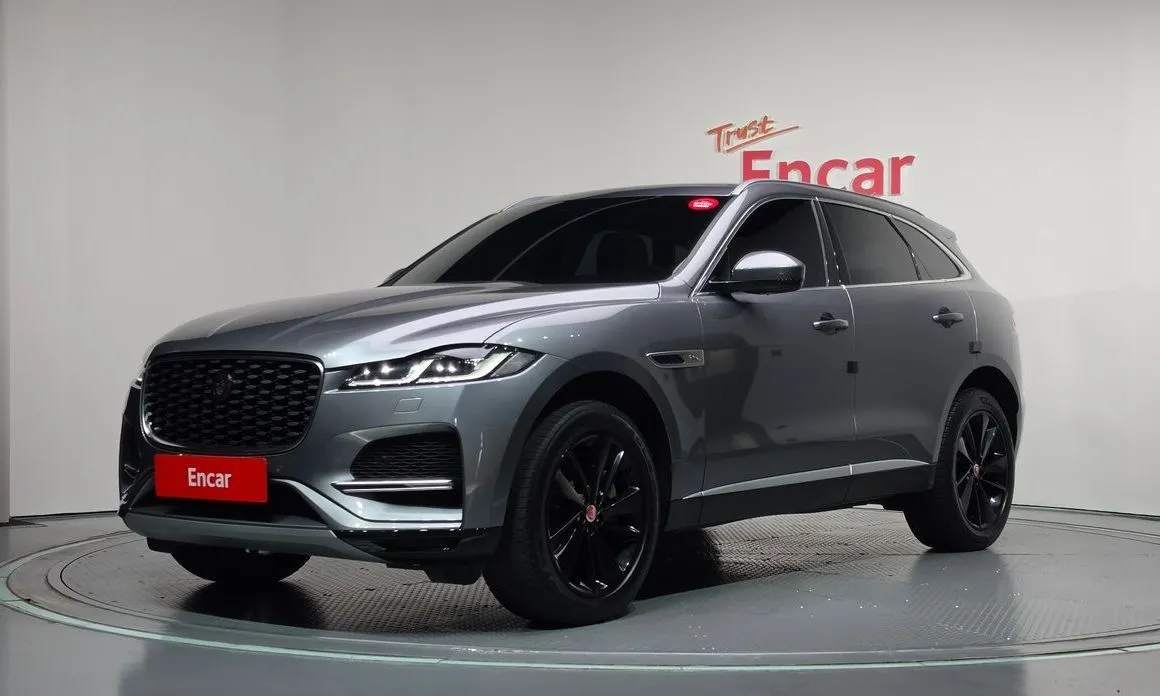 Jaguar F-PACE — фото 1