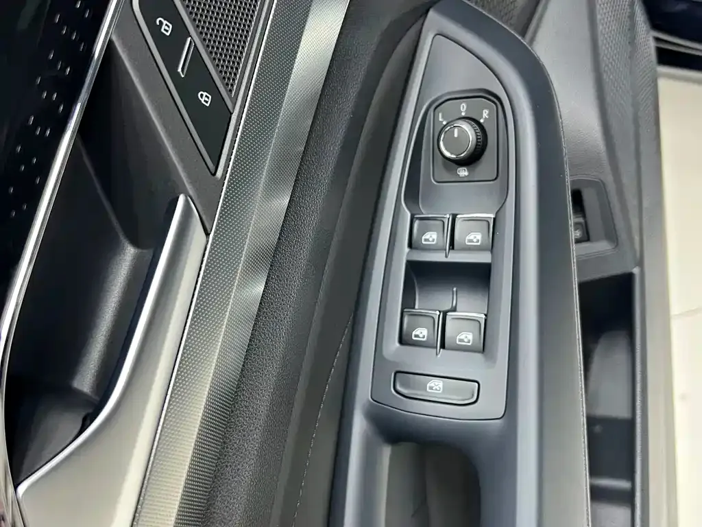 Volkswagen Passat — фото 7