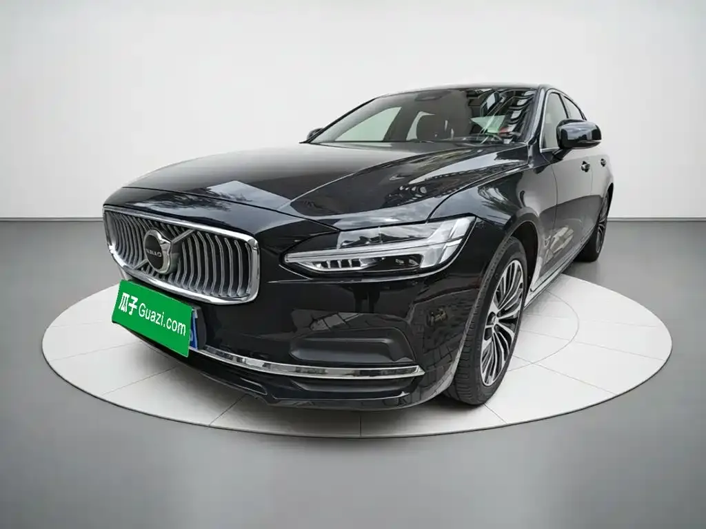Volvo S90 — фото 1