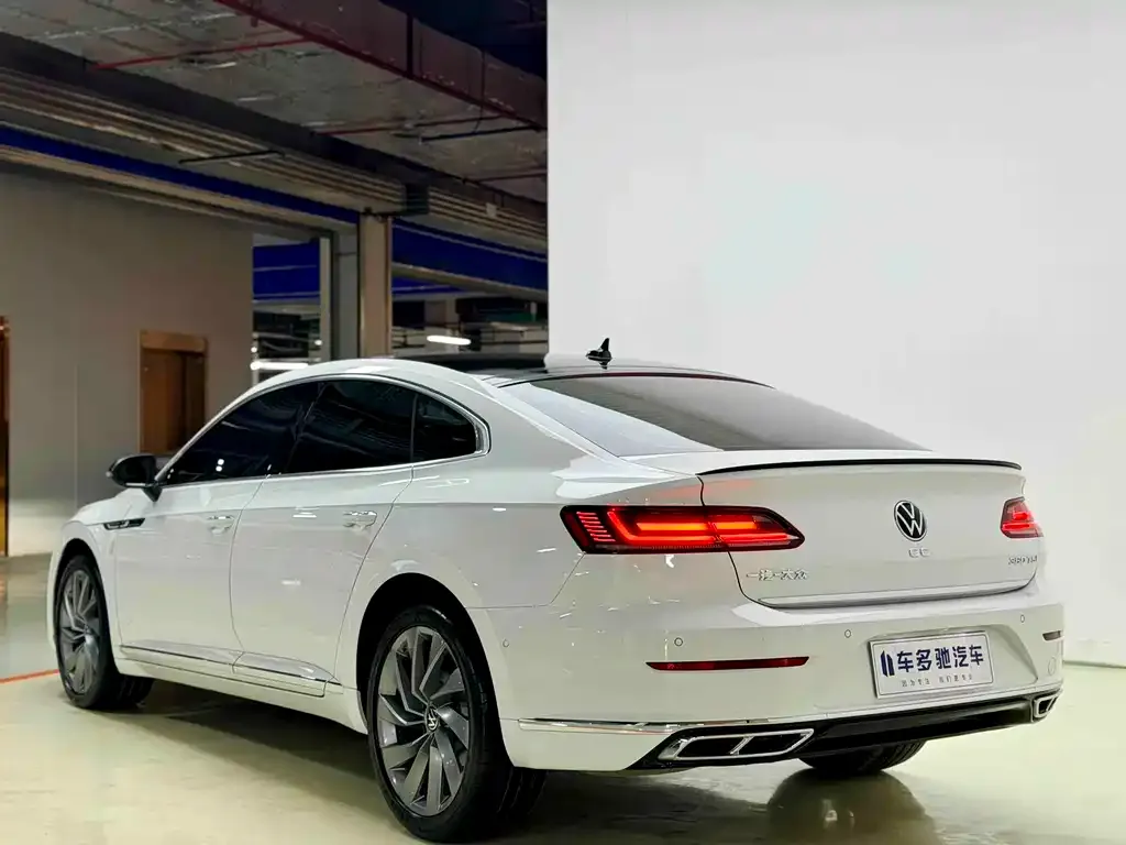 Volkswagen CC — фото 9