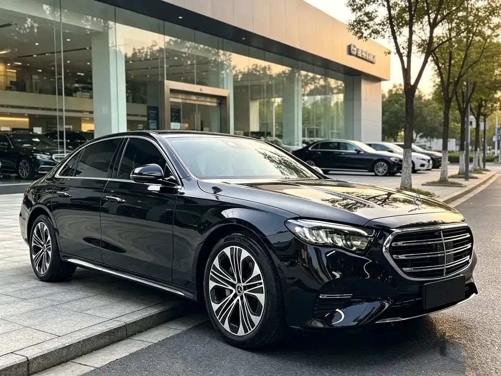 Mercedes-Benz E-Class — фото 10