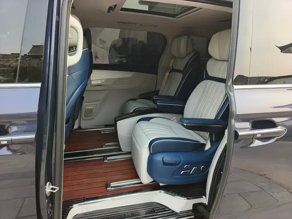 Roewe iMAX8 — фото 9