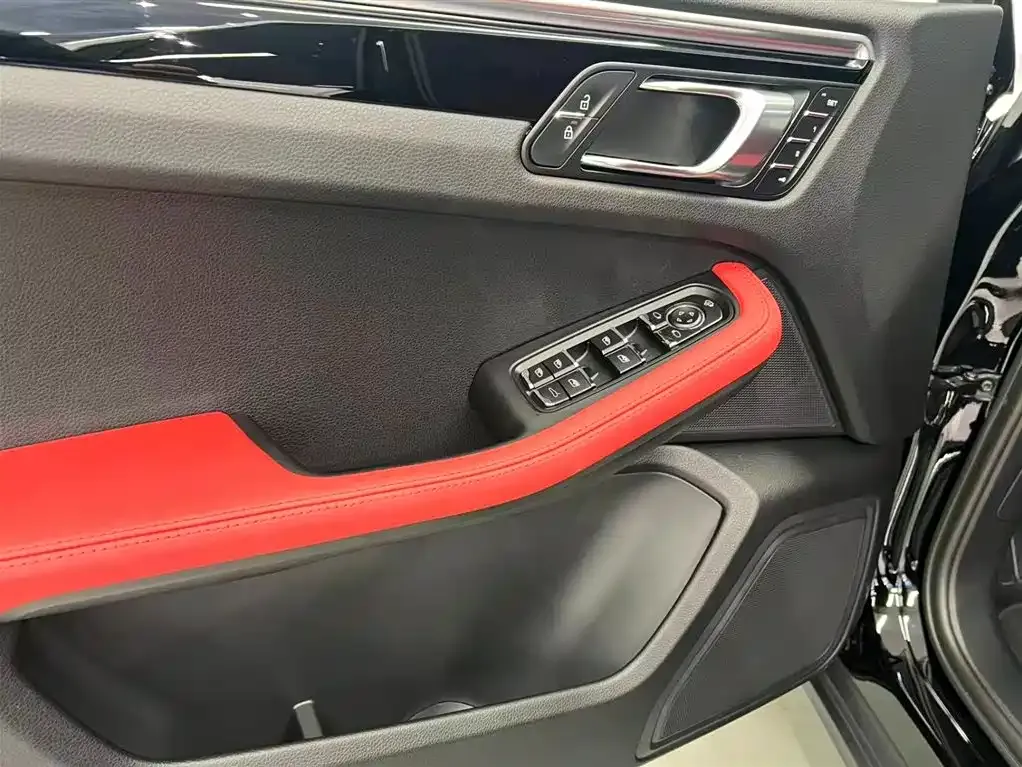 Porsche Macan — фото 10