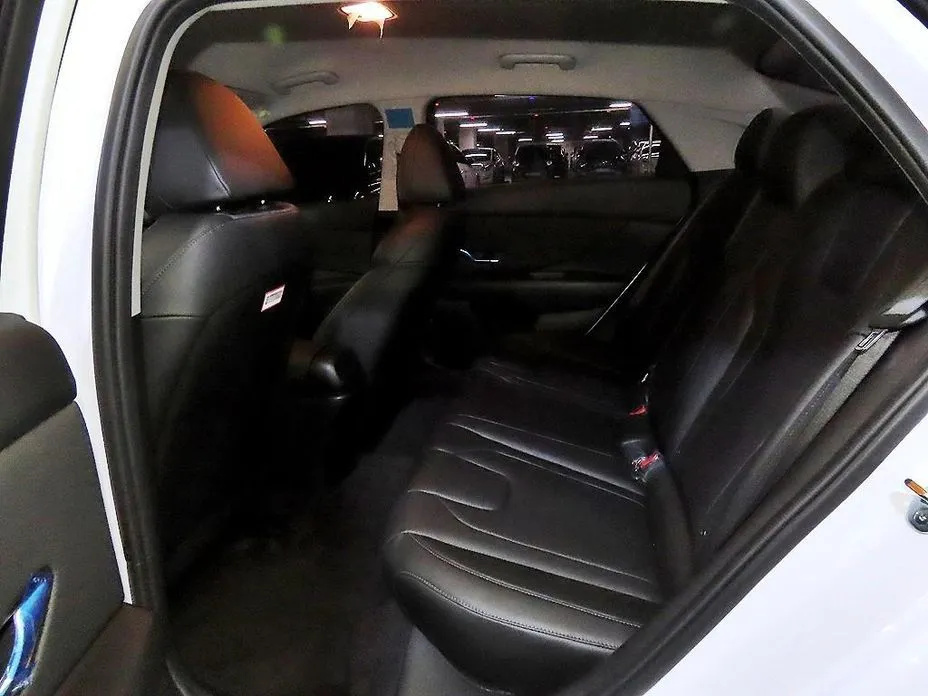 Hyundai AVANTE — фото 3