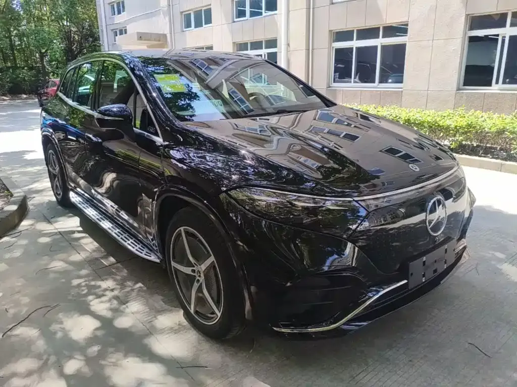 Mercedes-Benz EQS SUV — фото 4
