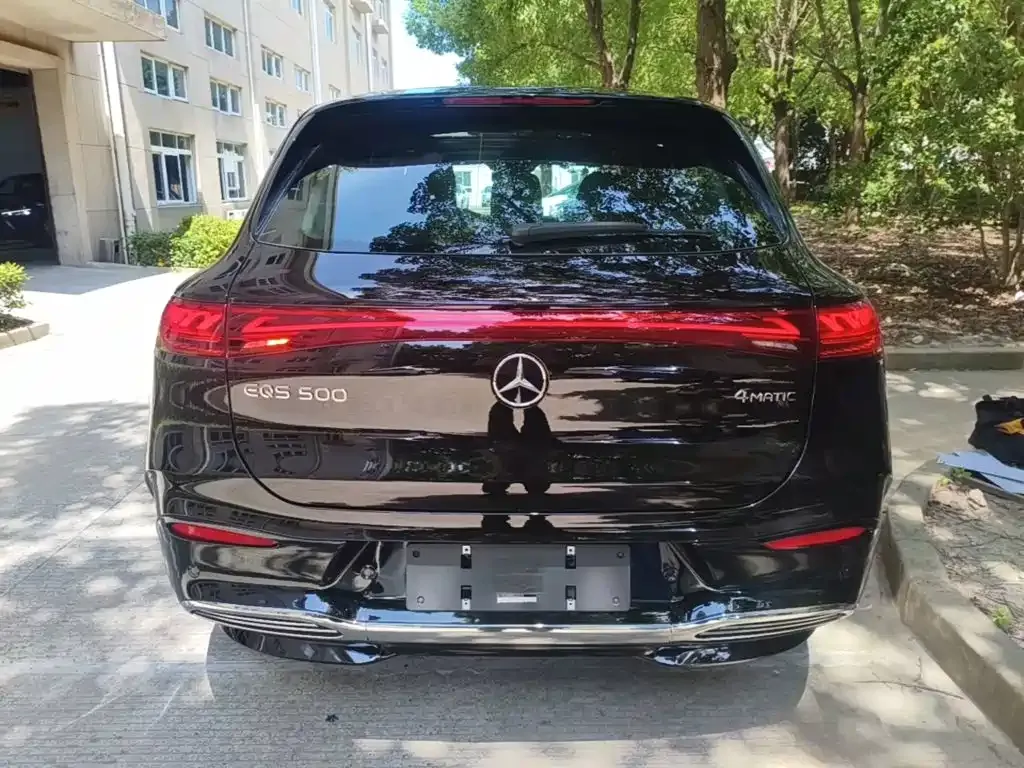 Mercedes-Benz EQS SUV — фото 6