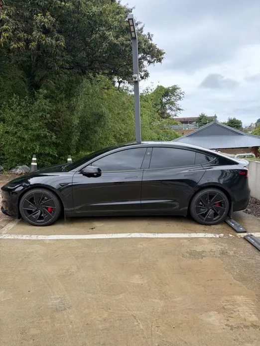 Tesla Model 3 — фото 3