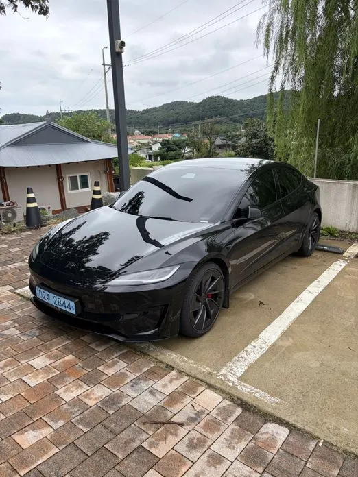 Tesla Model 3 — фото 10