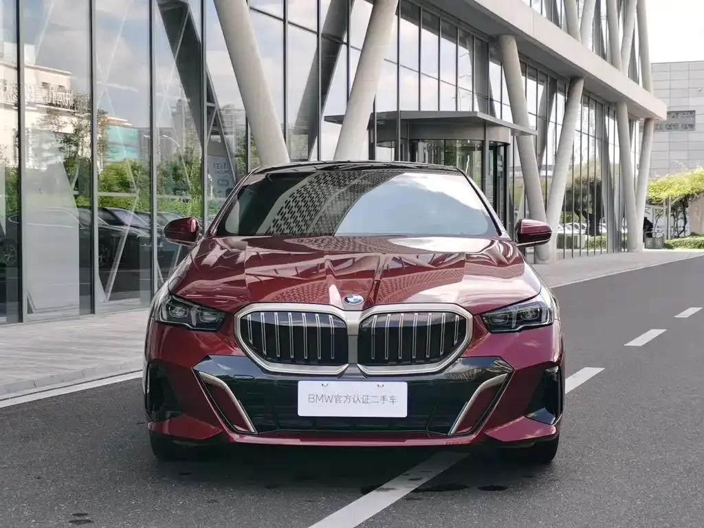 BMW 5 Series — фото 2