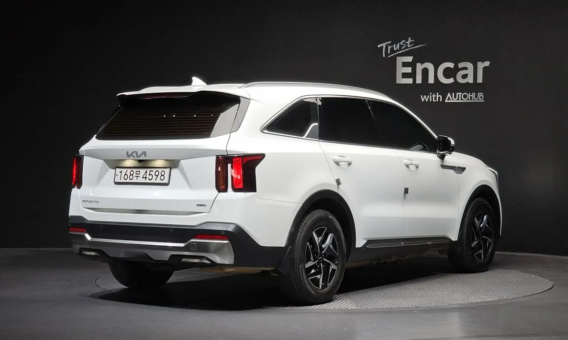 Kia Sorento — фото 5