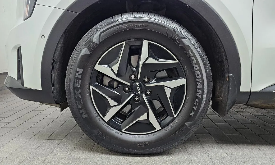 Kia Sorento — фото 8