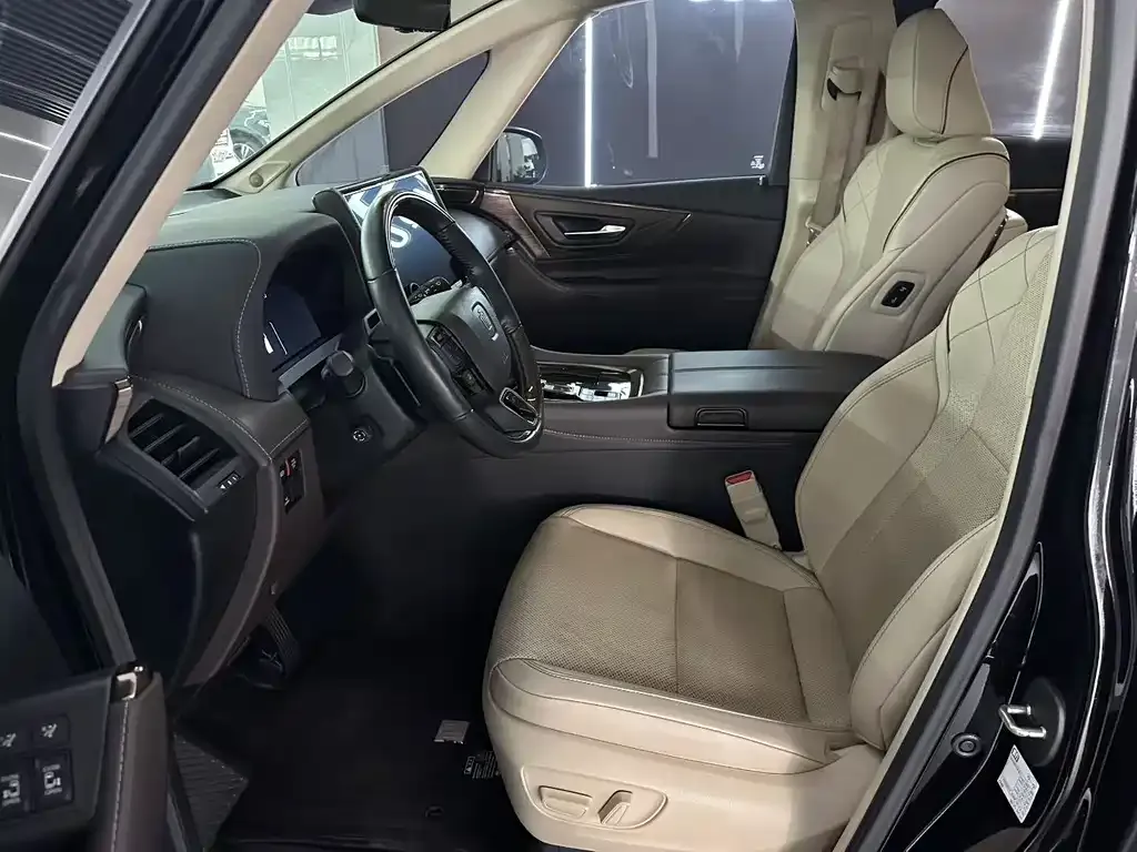 Toyota Vellfire — фото 6