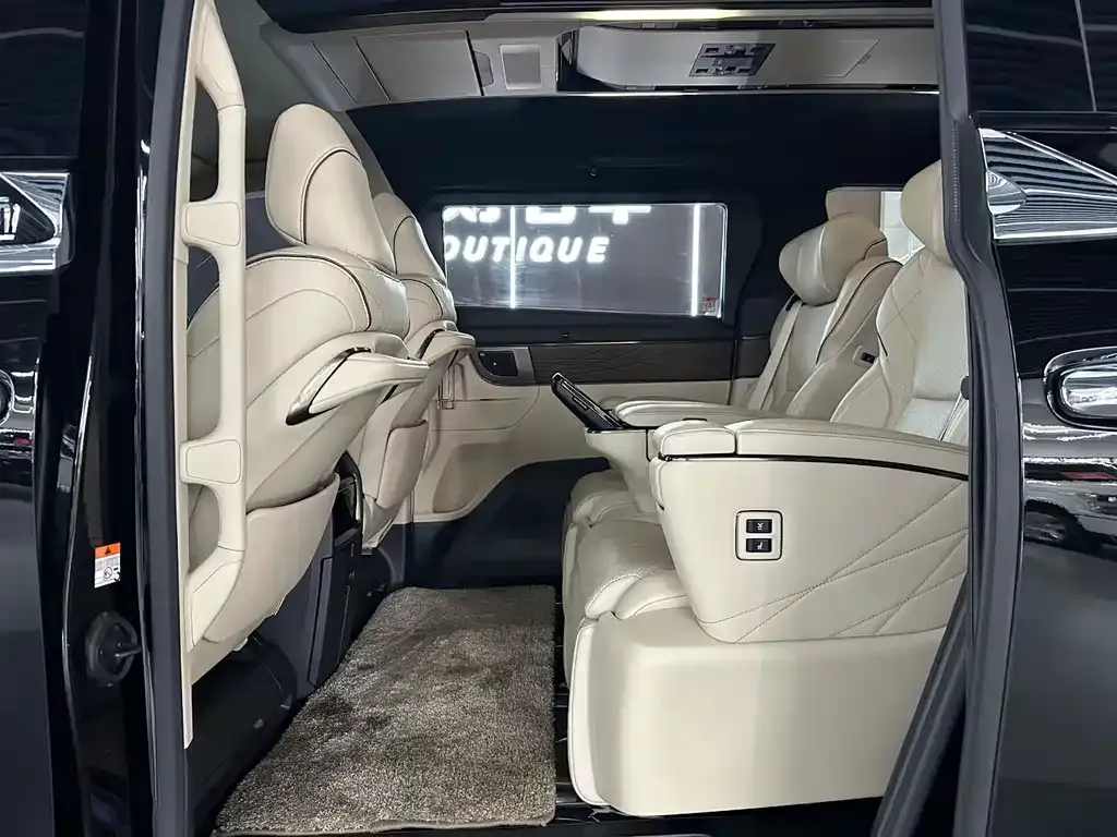 Toyota Vellfire — фото 5