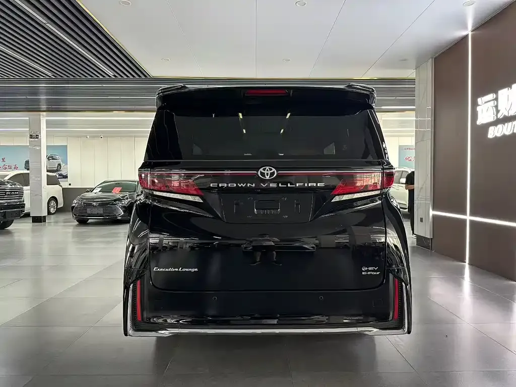 Toyota Vellfire — фото 8