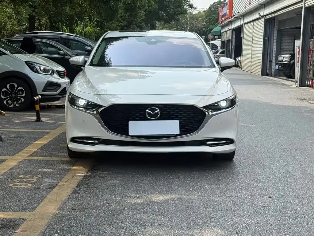 Mazda 3 Axela — фото 10