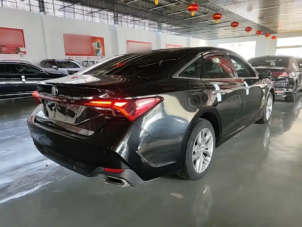 Toyota Avalon — фото 10
