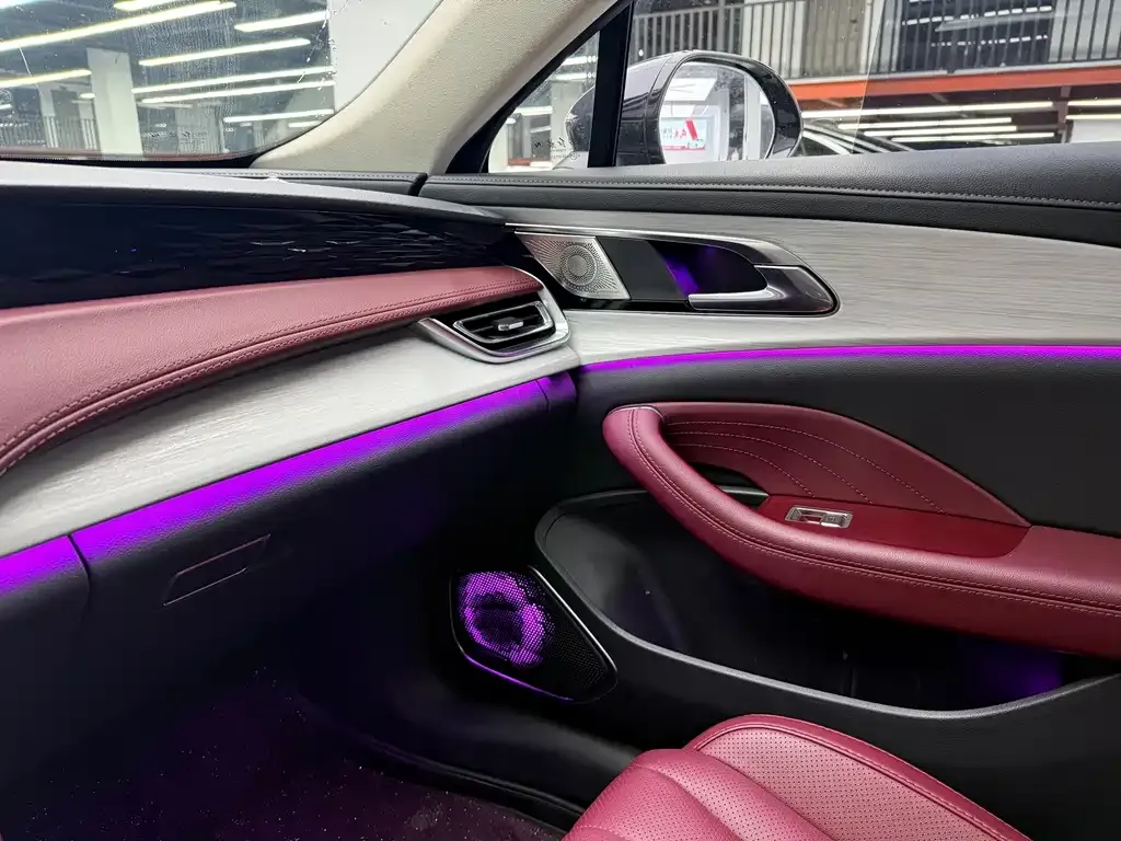 Hongqi H5 — фото 3