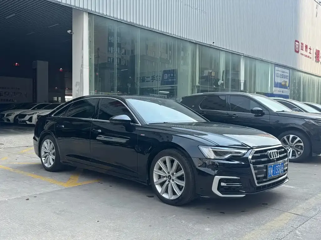 Audi A6L — фото 7