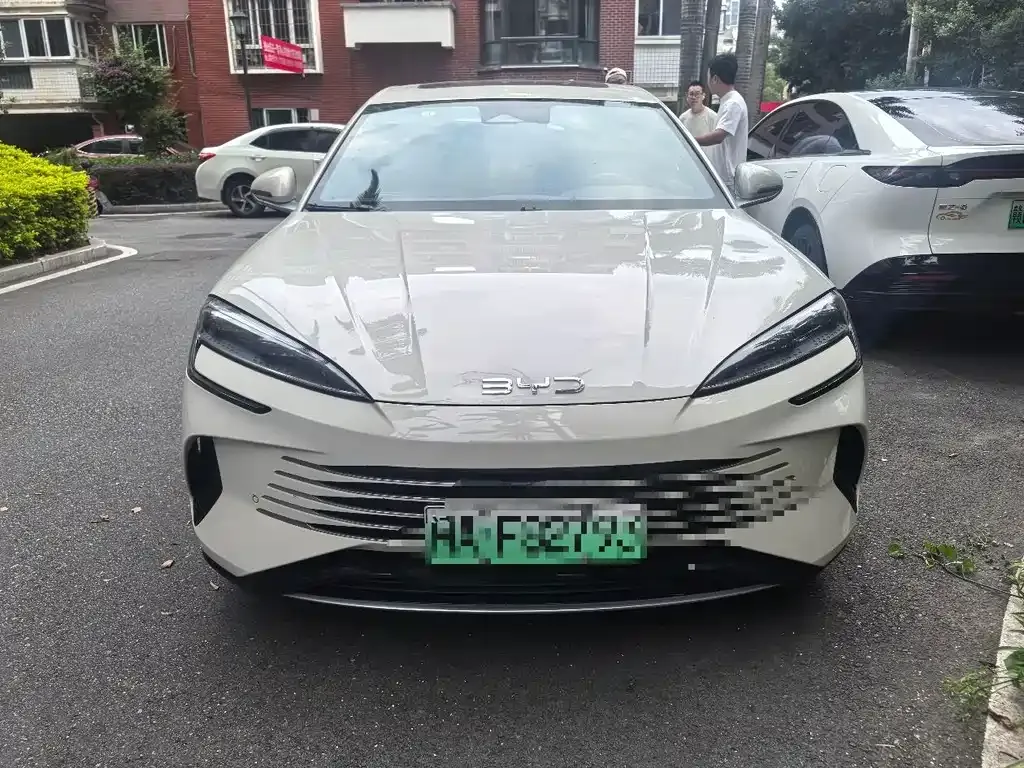 BYD Seal — фото 7