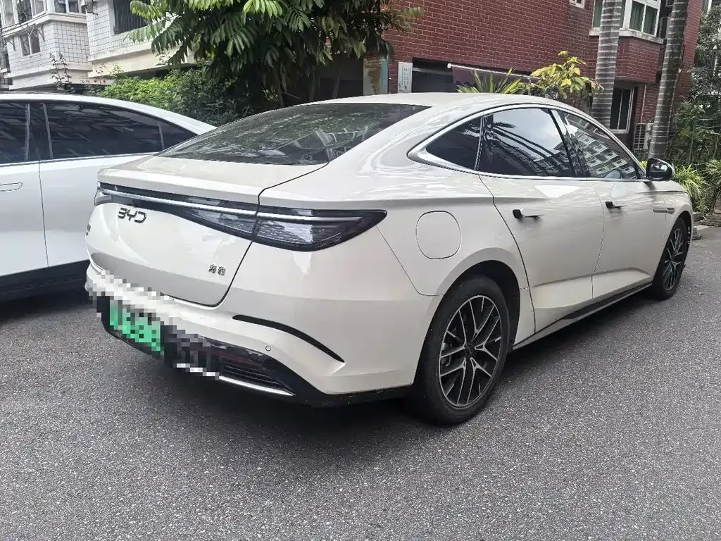 BYD Seal — фото 6